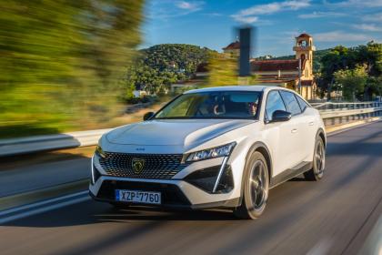 Test: Peugeot 408 1.2 PureTech EAT8 130Ps